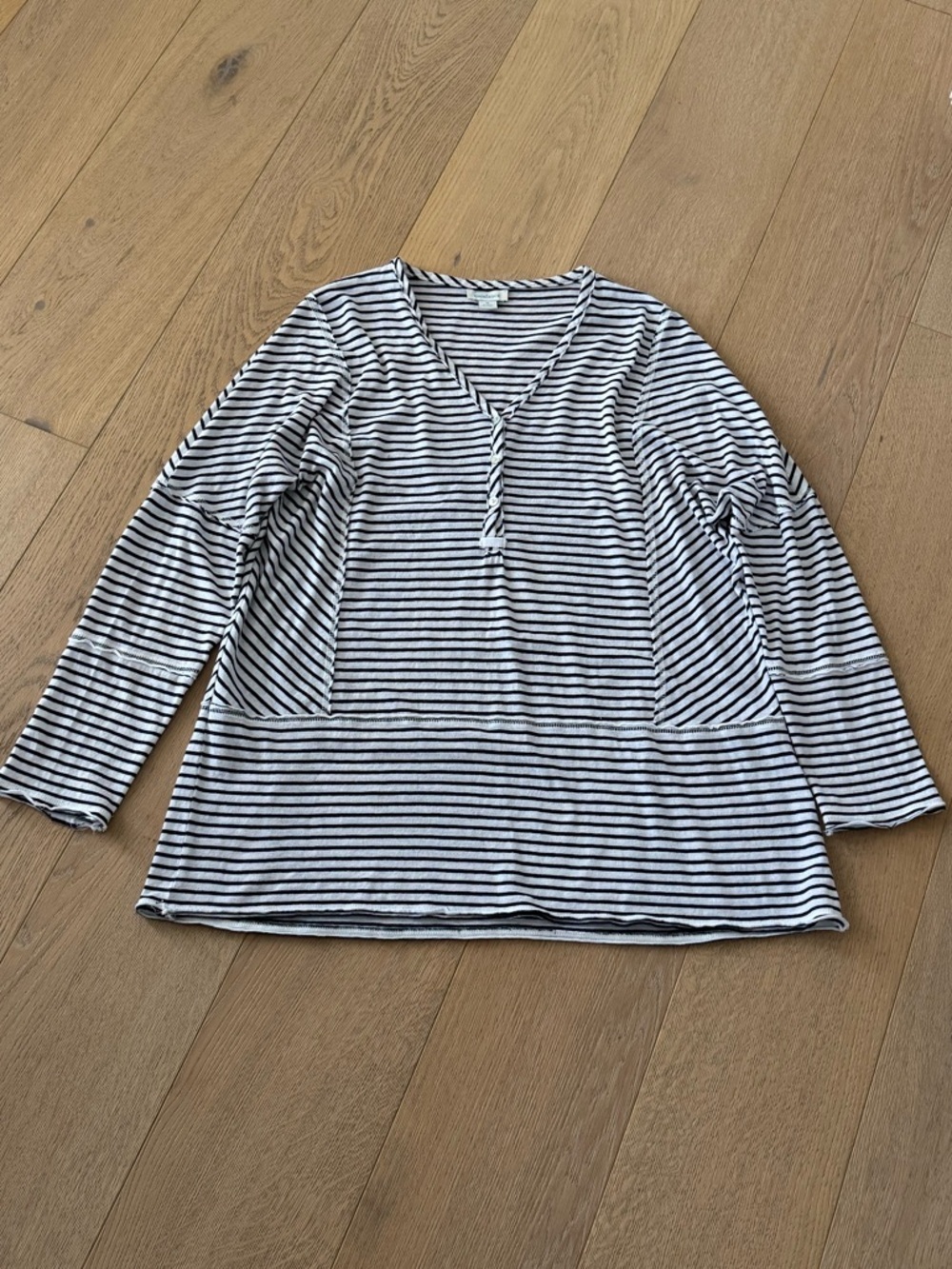 Sundance V-Neck Striped Drop Sleeve Cotton Top Reverse Seam Raw Edge Size Small